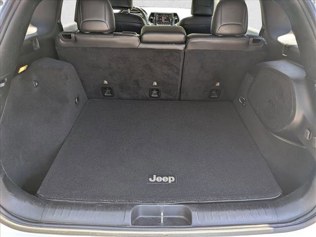 Used 2019 Jeep Cherokee Overland w/ Technology Group AWD/4WD image 6
