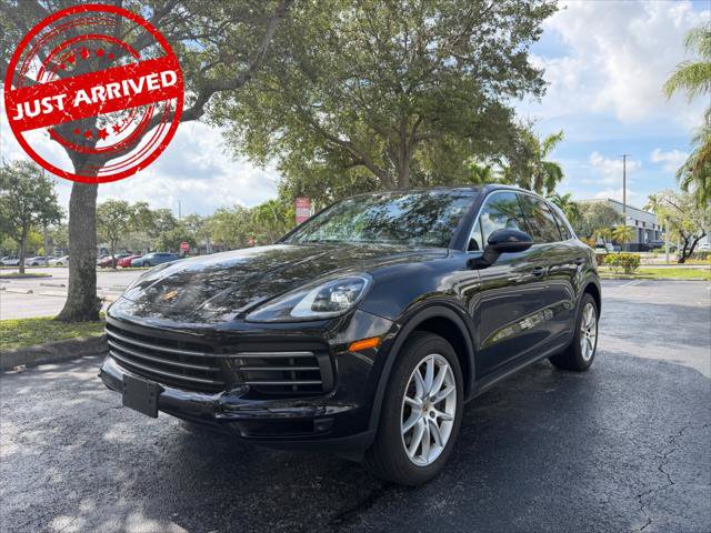 Used 2021 Porsche Cayenne w/ Premium Package AWD/4WD image 1
