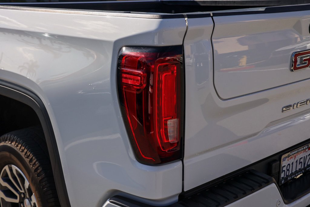 Used 2023 GMC Sierra 1500 AT4 w/ AT4 Preferred Package AWD/4WD image 8
