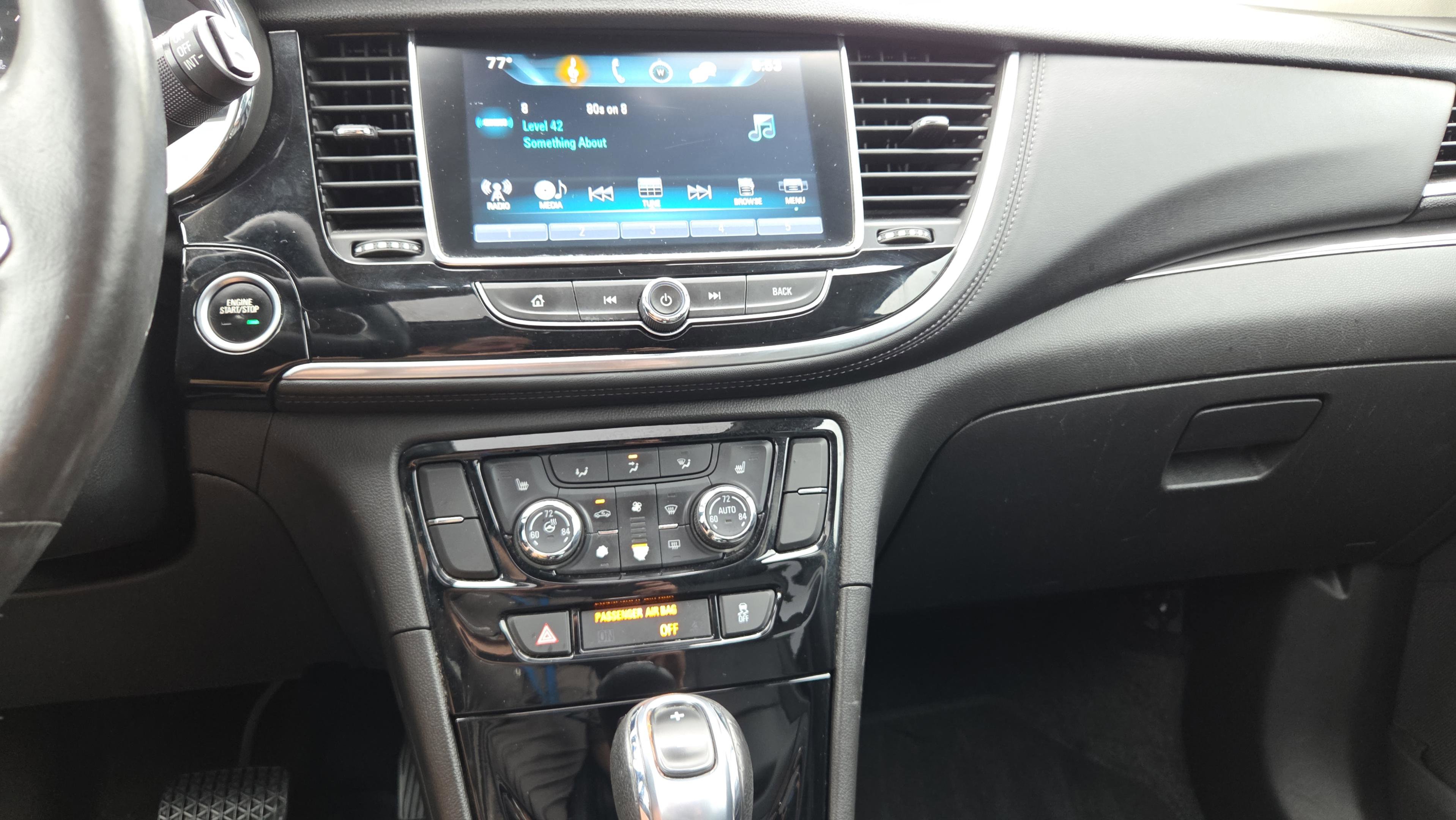 Used 2018 Buick Encore Essence FWD image 19