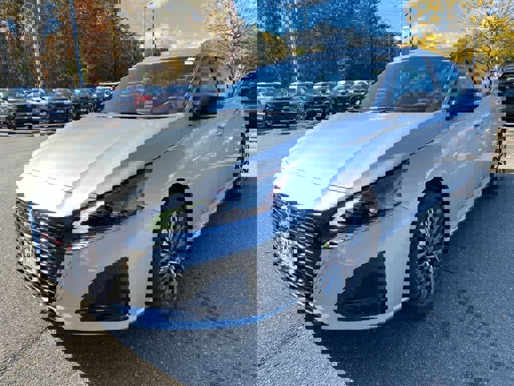 New 2025 Nissan Altima 2.5 SV image 3