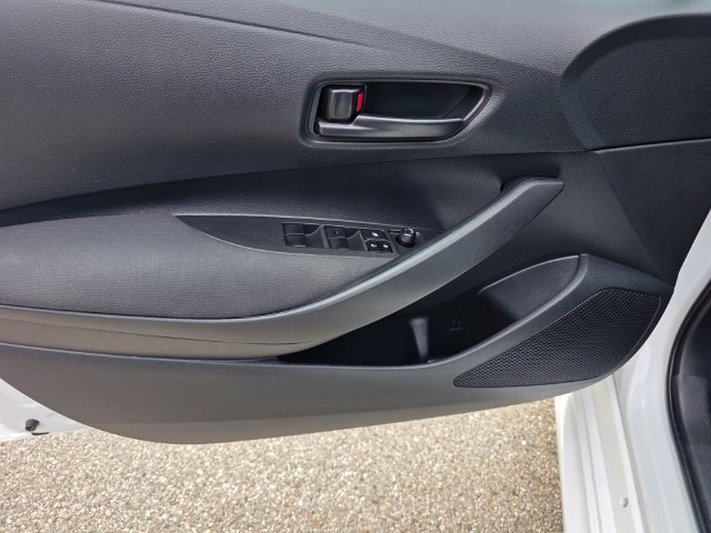 Used 2022 Toyota Corolla LE FWD image 8
