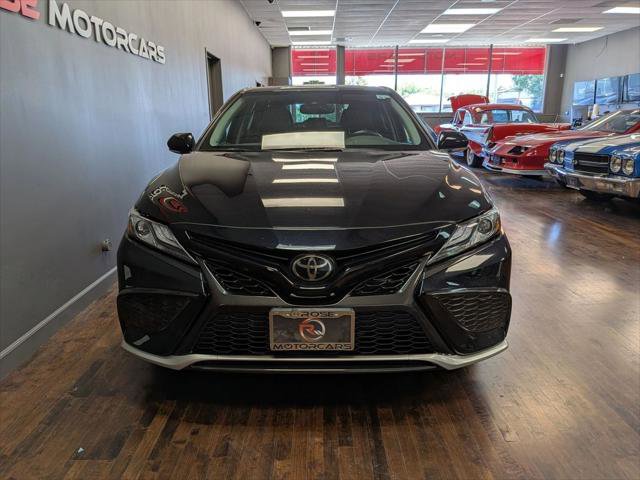 Used 2023 Toyota Camry XSE image 3