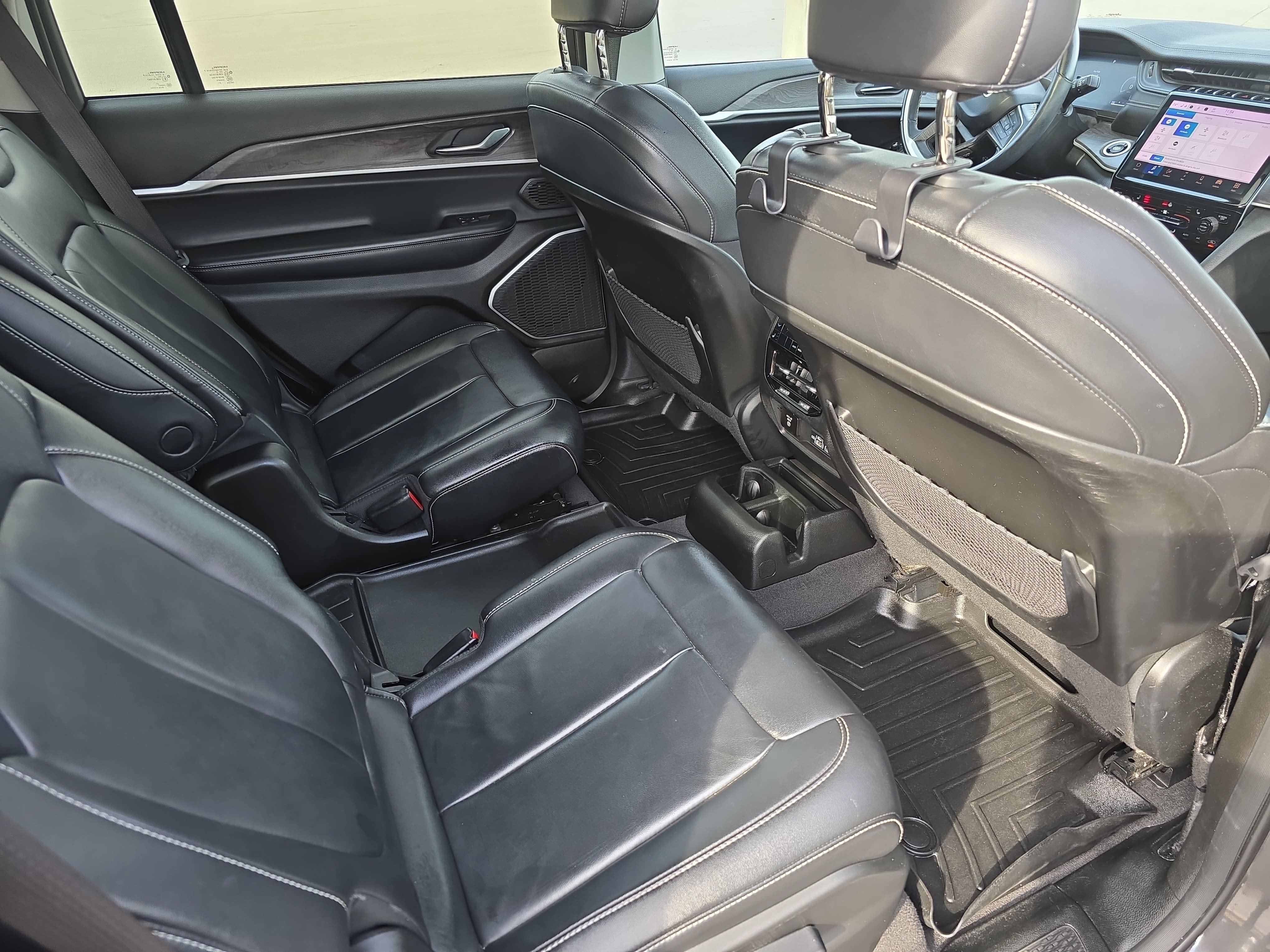 Used 2022 Jeep Grand Cherokee L Limited image 11