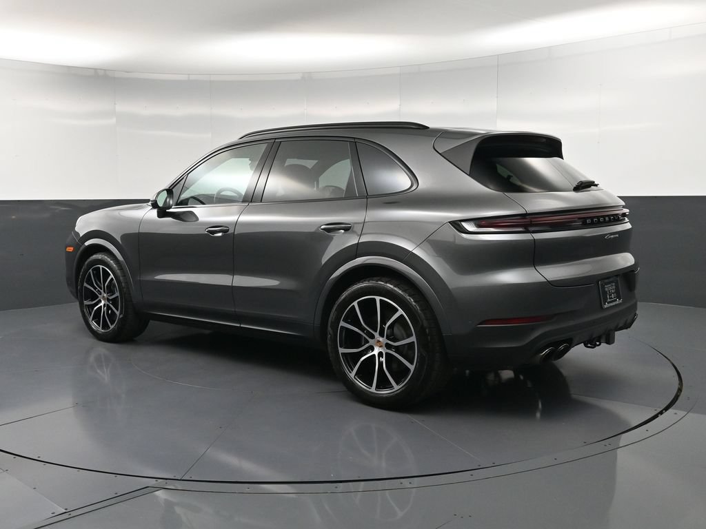Certified 2026 Porsche Cayenne AWD/4WD image 3