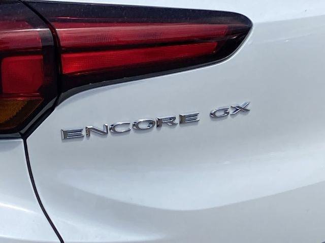 Used 2022 Buick Encore GX Select w/ Sport Touring Package FWD image 27