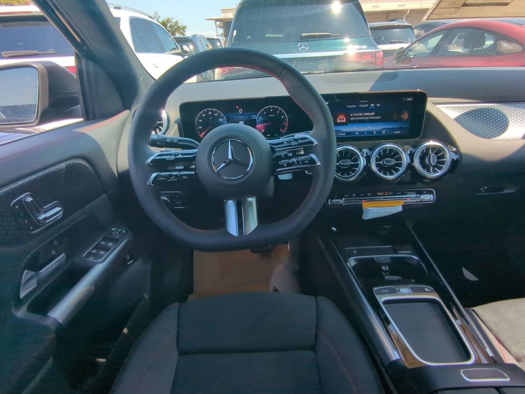 Used 2025 Mercedes-Benz GLA 250 image 3