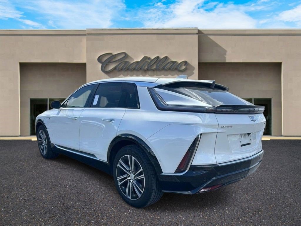 Certified 2024 Cadillac Lyriq Luxury image 12