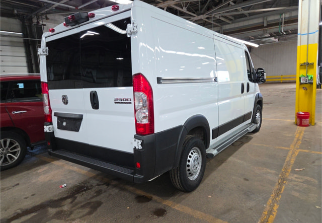 Used 2025 RAM ProMaster 2500 w/ U-Haul Equipment Group FWD image 5