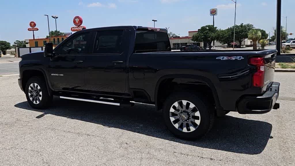 Used 2024 Chevrolet Silverado 2500 Custom w/ Custom Convenience Package AWD/4WD image 5