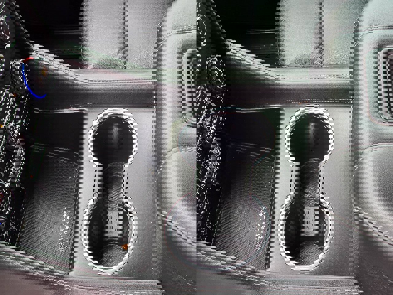 Used 2022 Chevrolet Tahoe LT w/ Luxury Package image 17