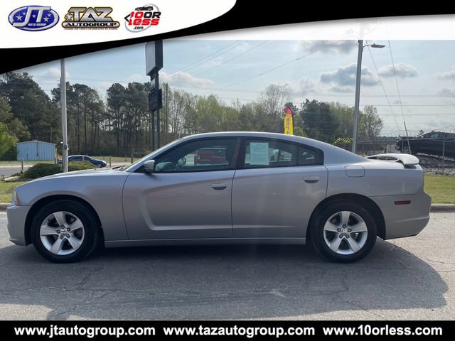 Used 2014 Dodge Charger SE RWD image 8