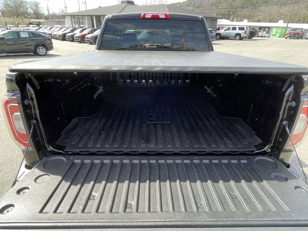 Used 2018 GMC Sierra 1500 SLT w/ SLT Premium Package image 11