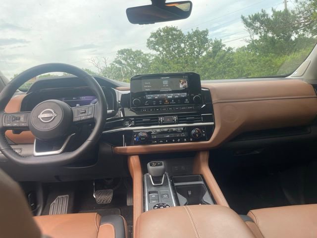 Used 2025 Nissan Pathfinder Platinum w/ Cargo Package AWD/4WD image 24