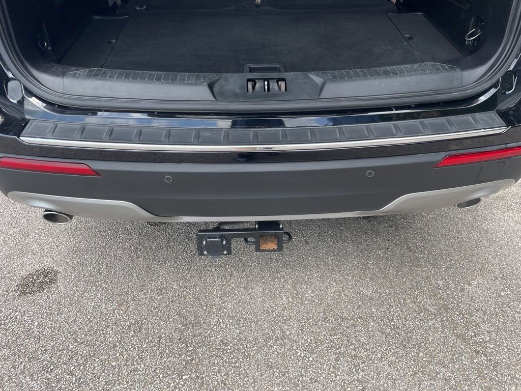 Used 2020 Ford Explorer Limited AWD/4WD image 11