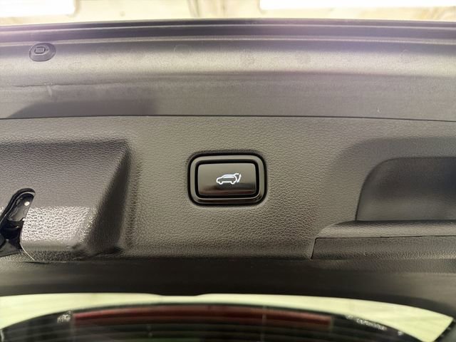 Used 2021 Hyundai Palisade Calligraphy image 17