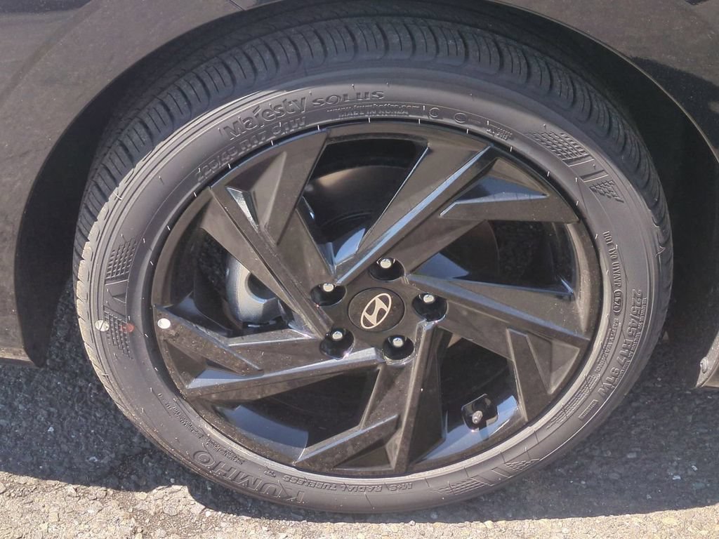 New 2026 Hyundai Elantra Sport FWD image 9