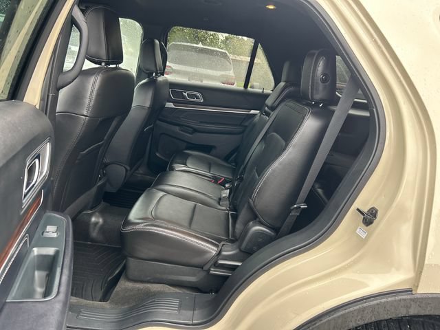Used 2018 Ford Explorer Limited w/ Ford Safe & Smart Package FWD image 24