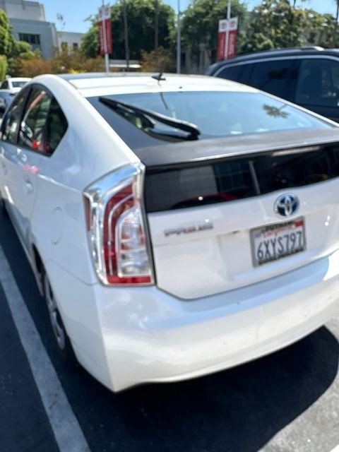 Used 2012 Toyota Prius Four w/ Deluxe Solar Roof Pkg FWD image 3