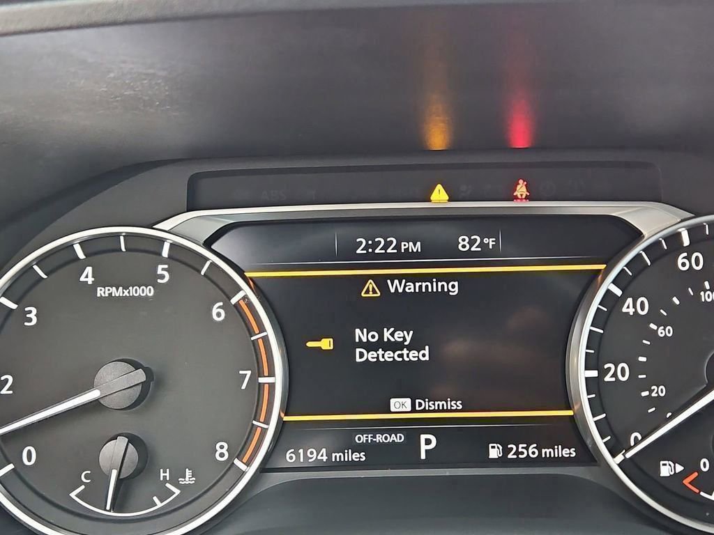 Used 2025 Nissan Rogue S image 14