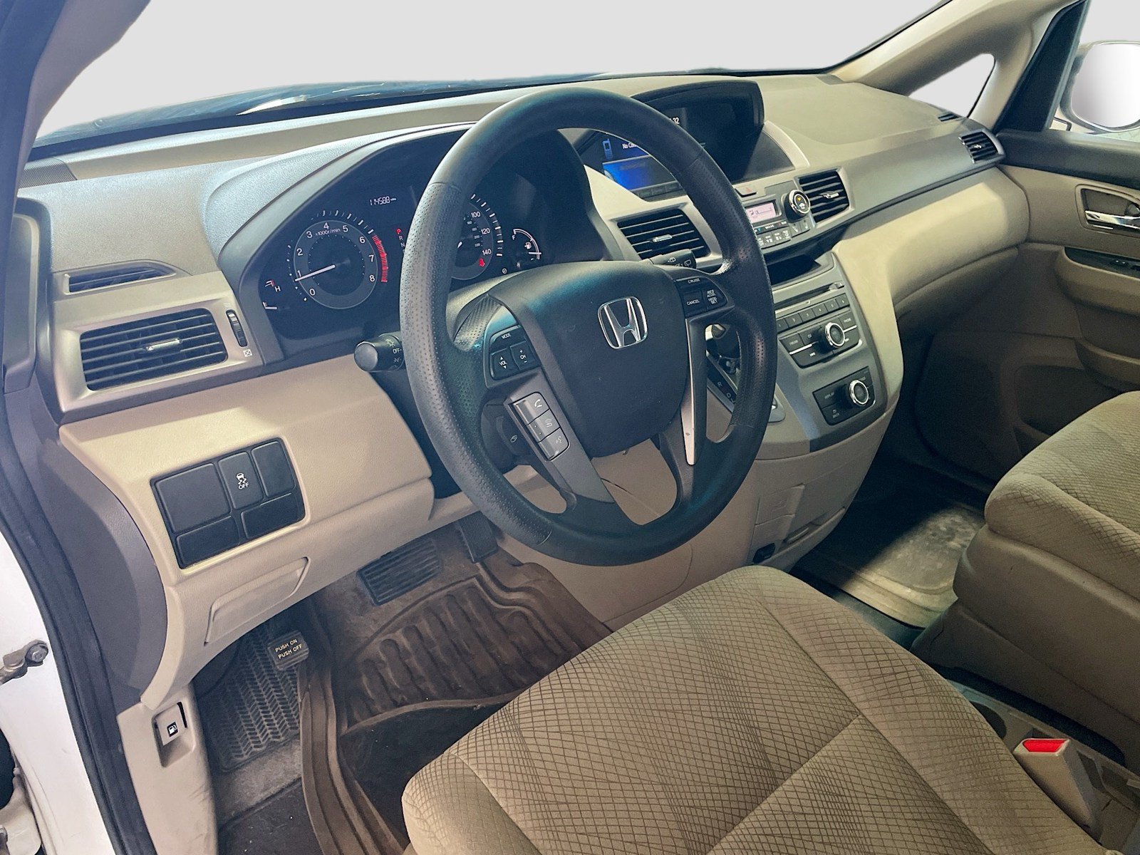 Used 2015 Honda Odyssey LX image 7