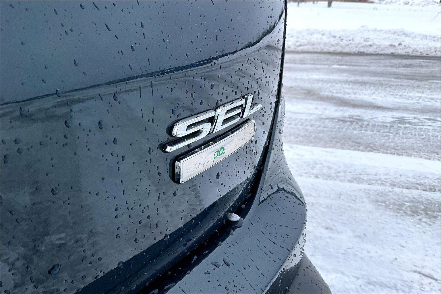 Used 2019 Ford Edge SEL w/ Equipment Group 201A image 18