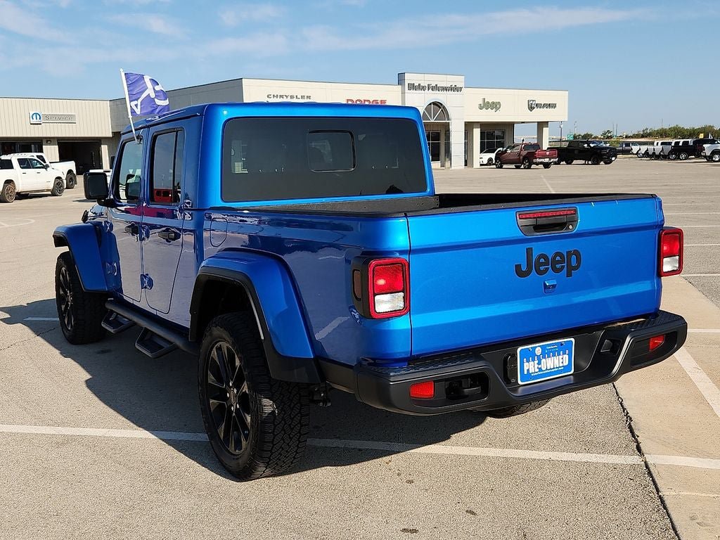 Used 2024 Jeep Gladiator Sport AWD/4WD image 3