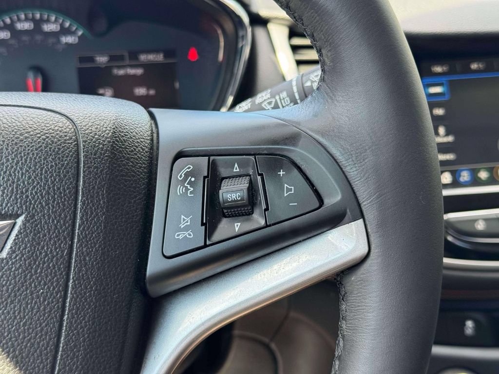 Used 2018 Chevrolet Trax LT w/ Redline Edition AWD/4WD image 23