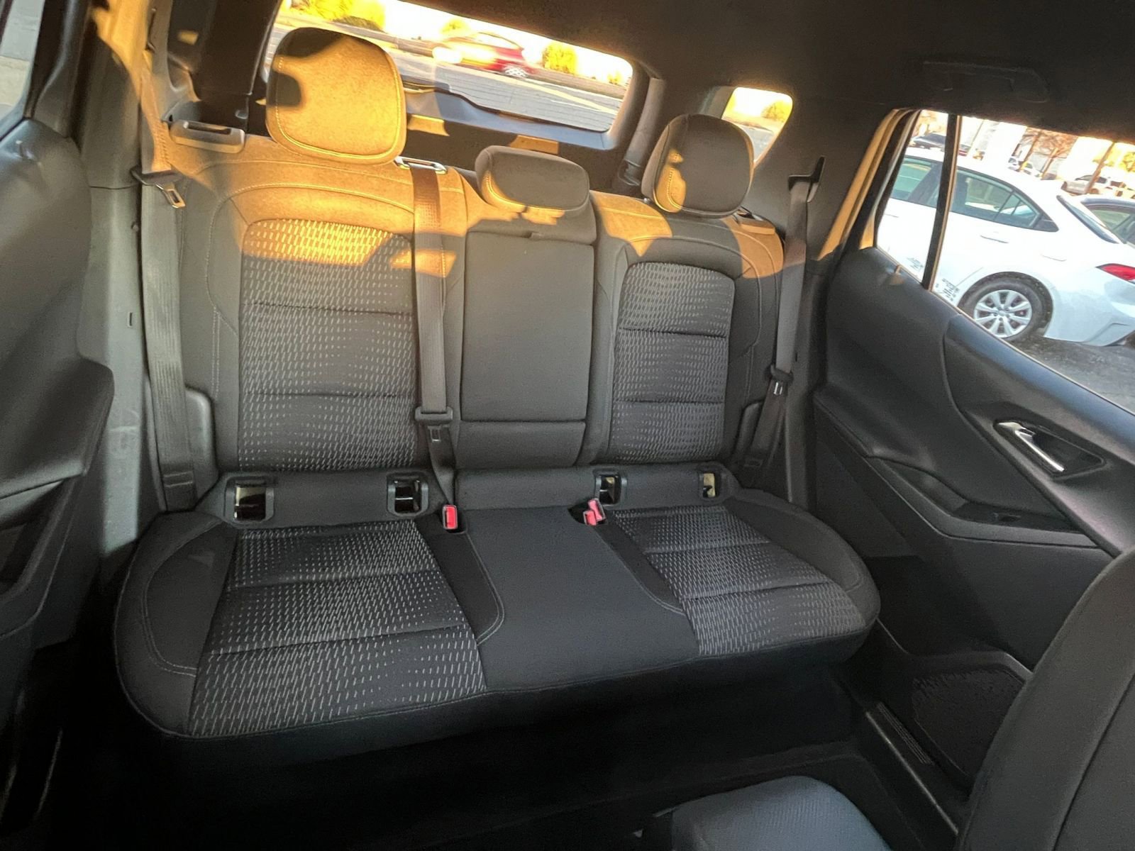 Used 2025 Chevrolet Equinox LT image 38