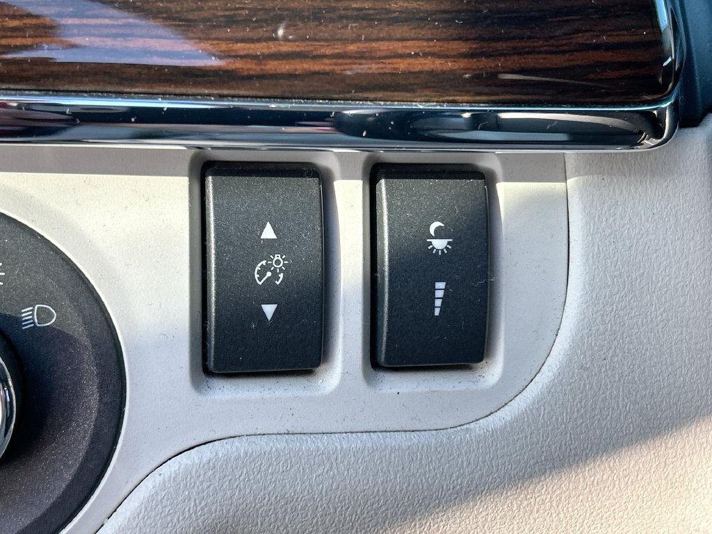 Used 2010 Lincoln MKS FWD image 15