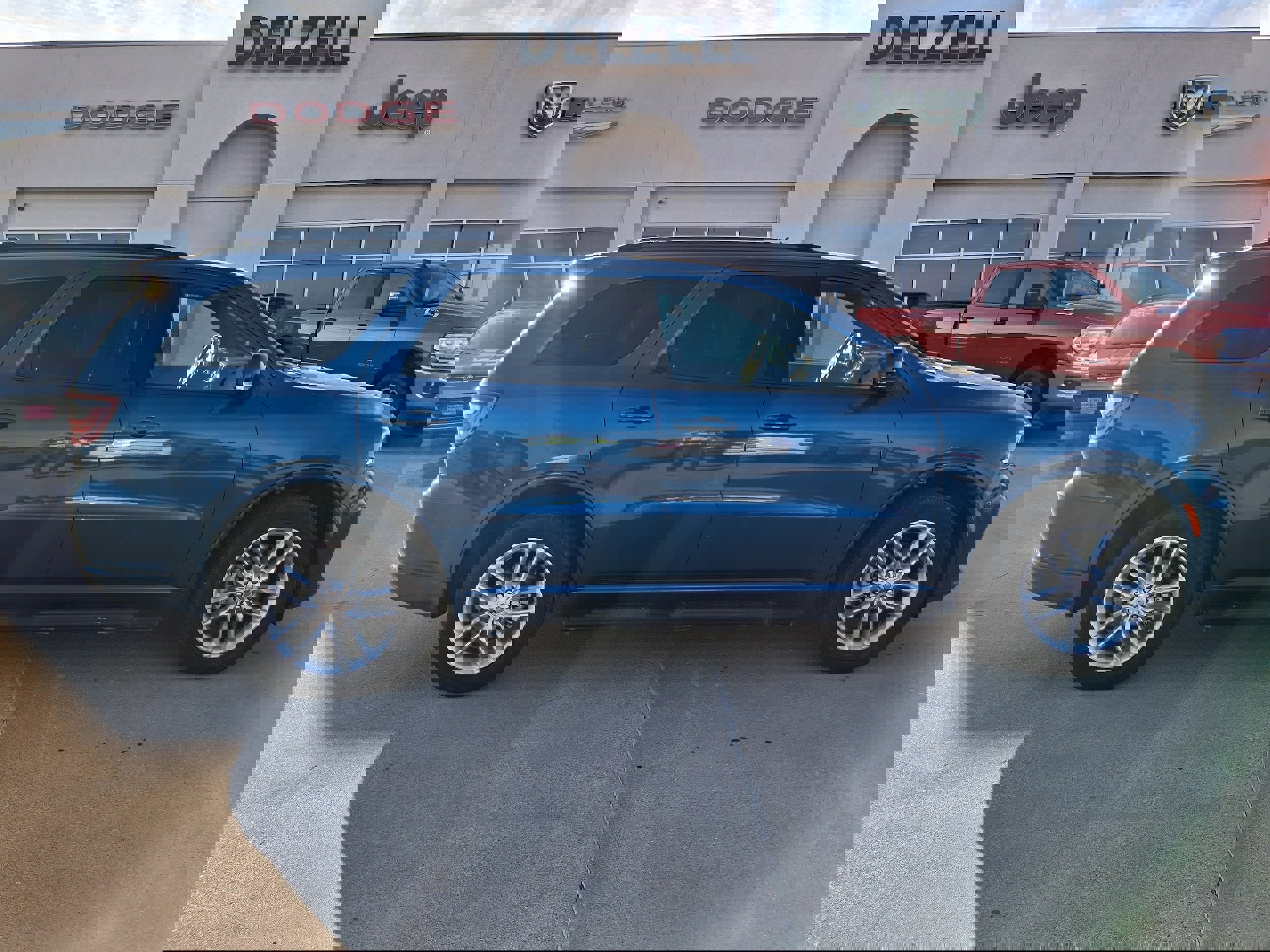 Used 2024 Dodge Durango GT image 1