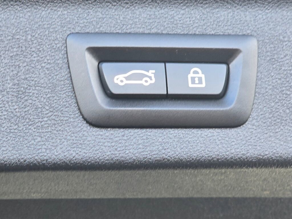 Used 2021 BMW X3 xDrive30i w/ Convenience Package image 44