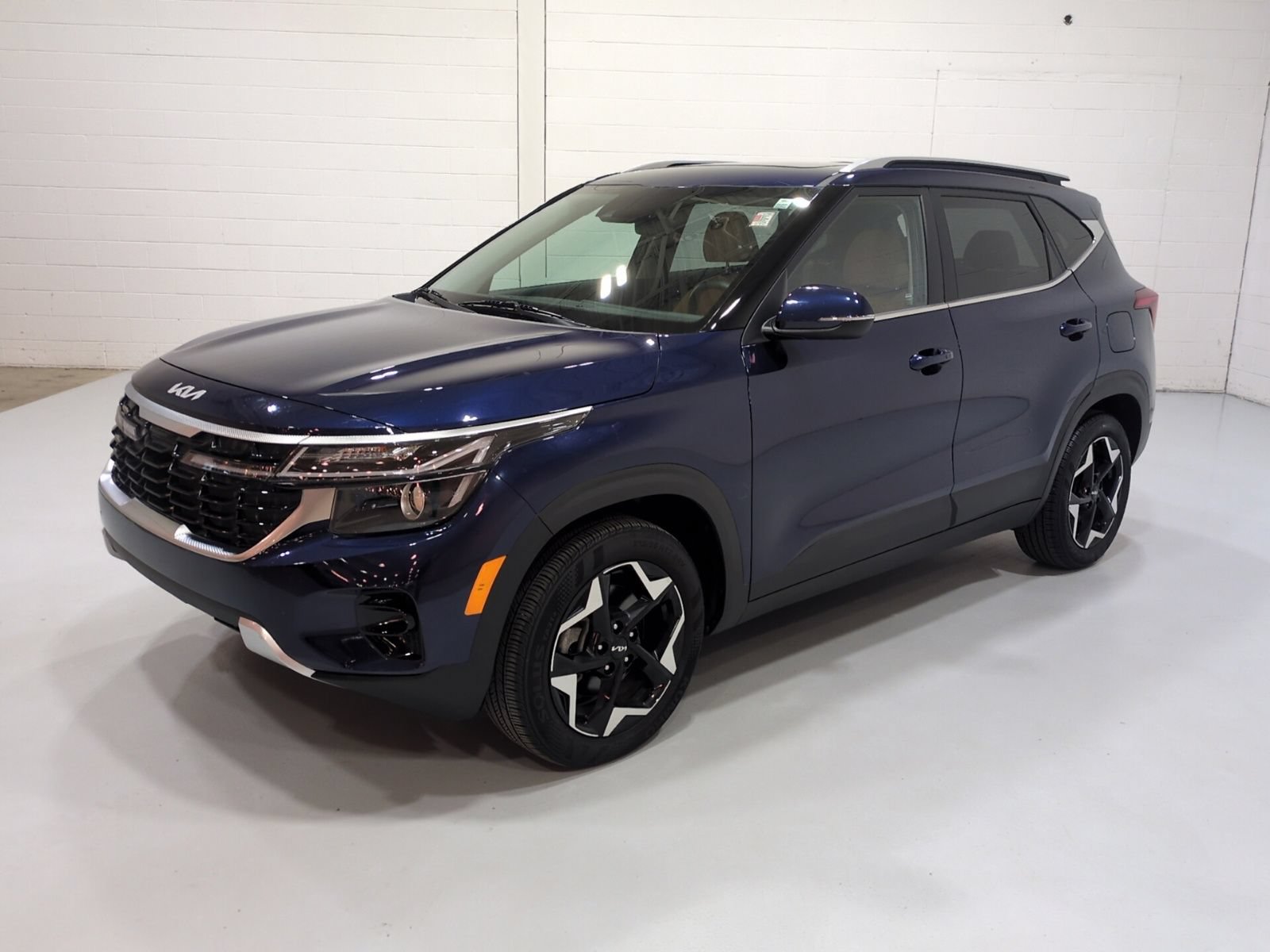 Certified 2024 Kia Seltos EX AWD/4WD image 7