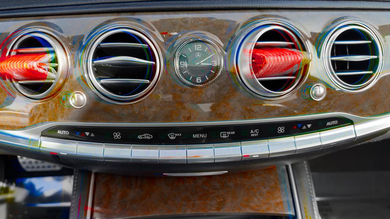 Used 2015 Mercedes-Benz S 550 4dr Sdn S 550 4MATIC image 31