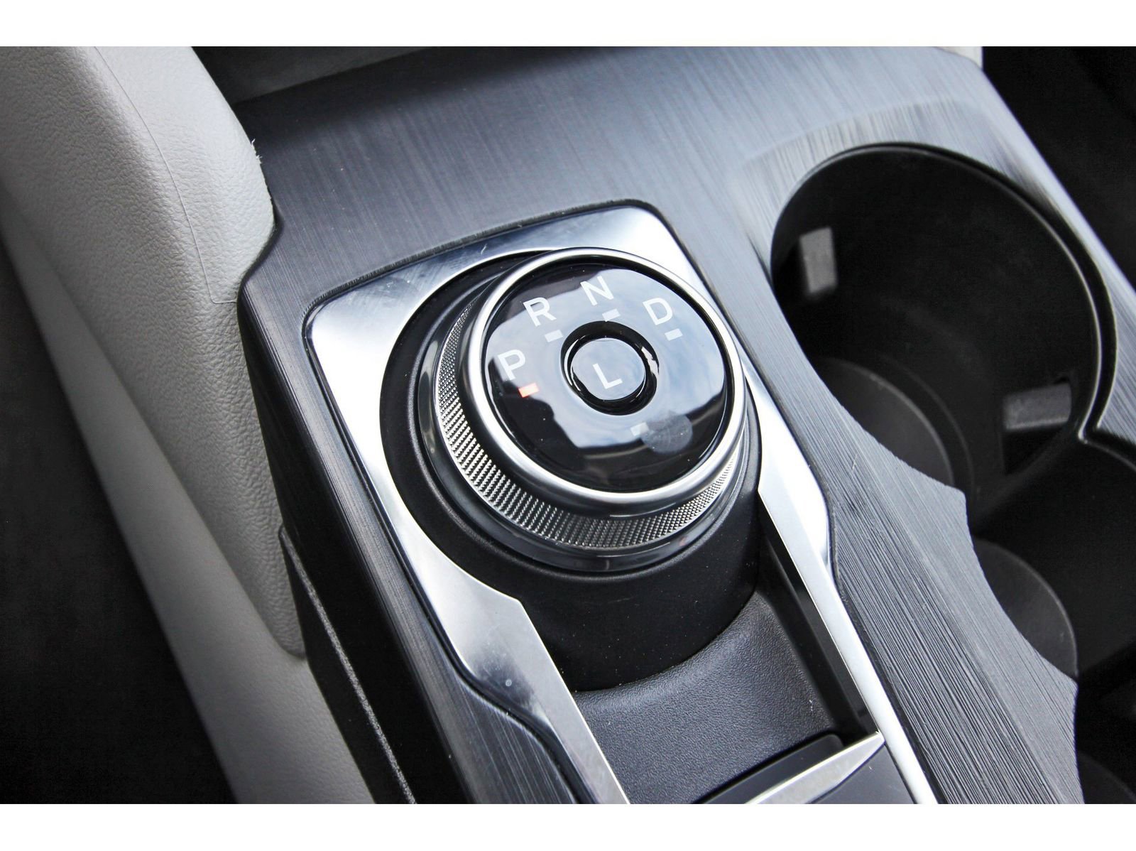Used 2024 Ford Escape Platinum w/ Premium Technology Package image 29