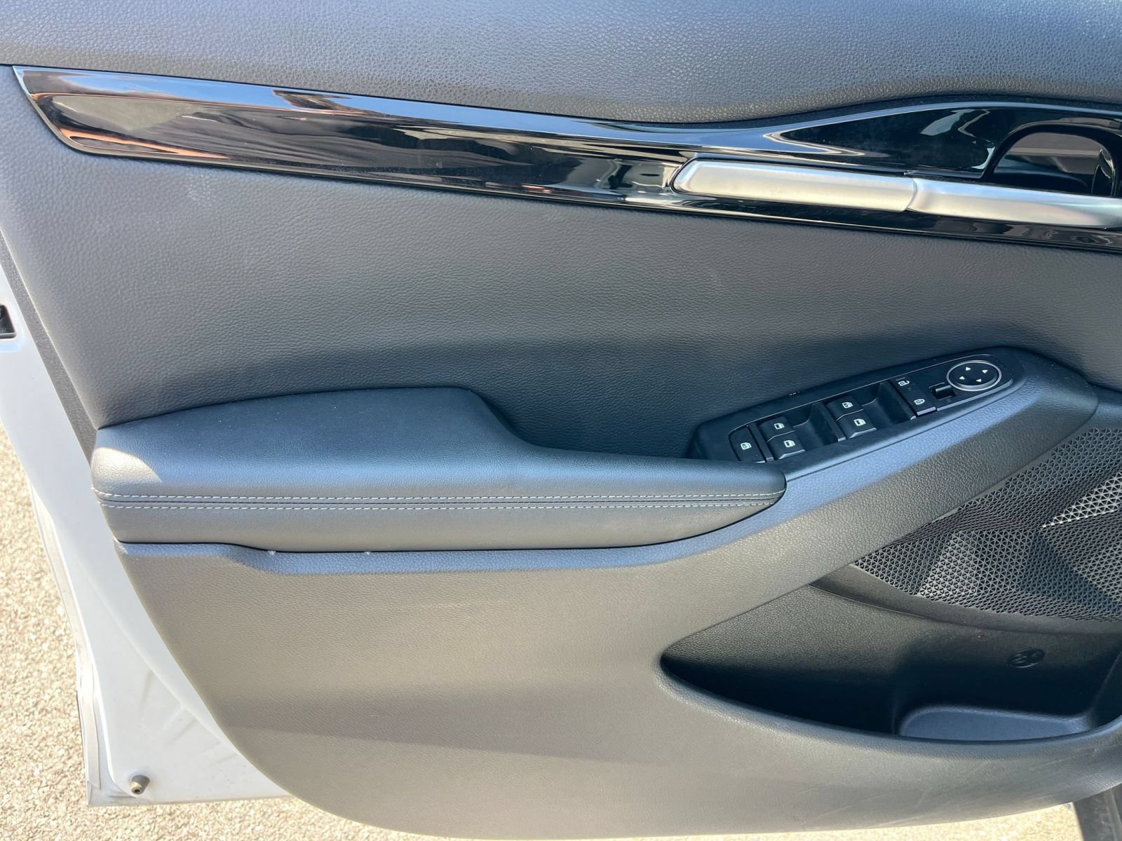 Used 2025 Kia Seltos S FWD image 18