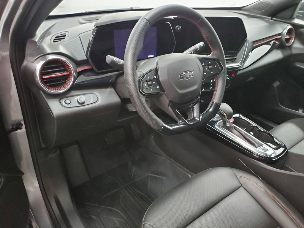 Certified 2025 Chevrolet Trax RS w/ Driver Confidence Package image 10