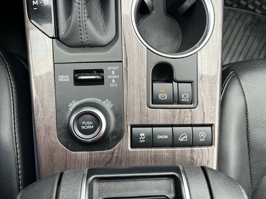 Used 2020 Toyota Highlander Platinum image 34