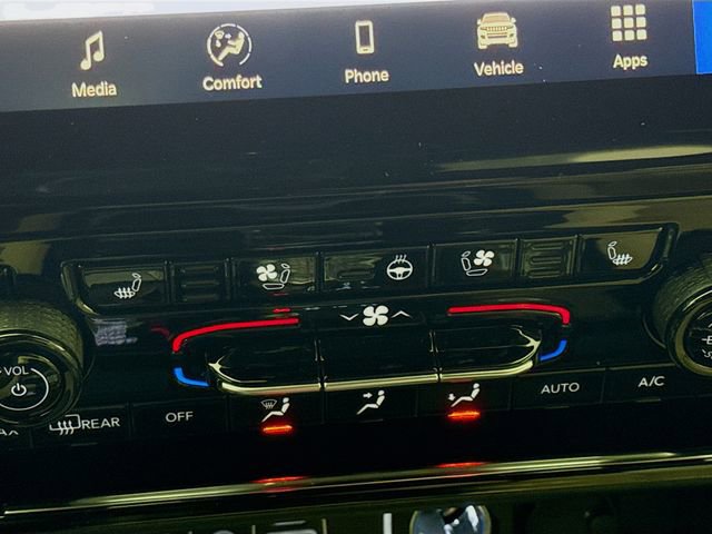 New 2025 Jeep Grand Cherokee L Limited w/ Luxury Tech Group II image 20