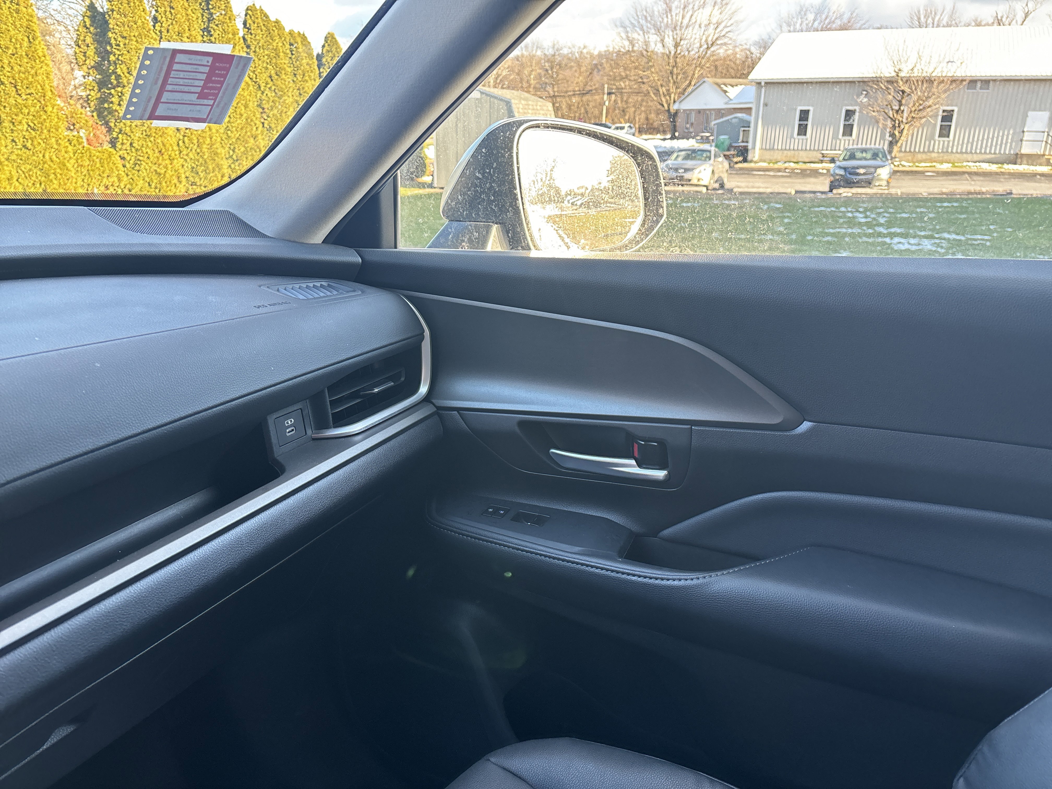 Used 2025 Toyota Grand Highlander AWD image 24