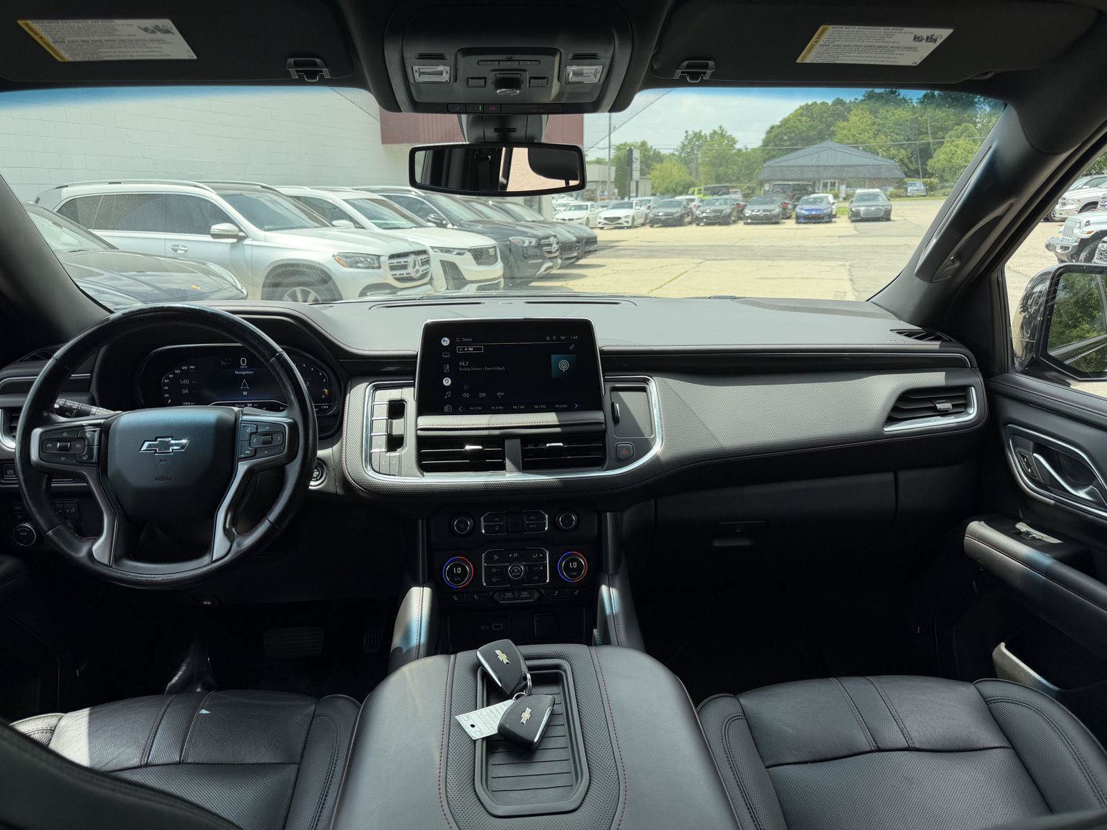 Used 2022 Chevrolet Suburban RST w/ Luxury Package AWD/4WD image 23