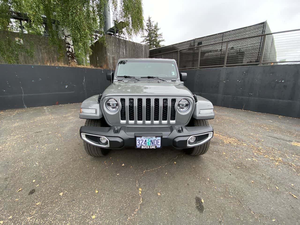 Used 2021 Jeep Wrangler Unlimited Sahara w/ Cold Weather Group AWD/4WD image 9