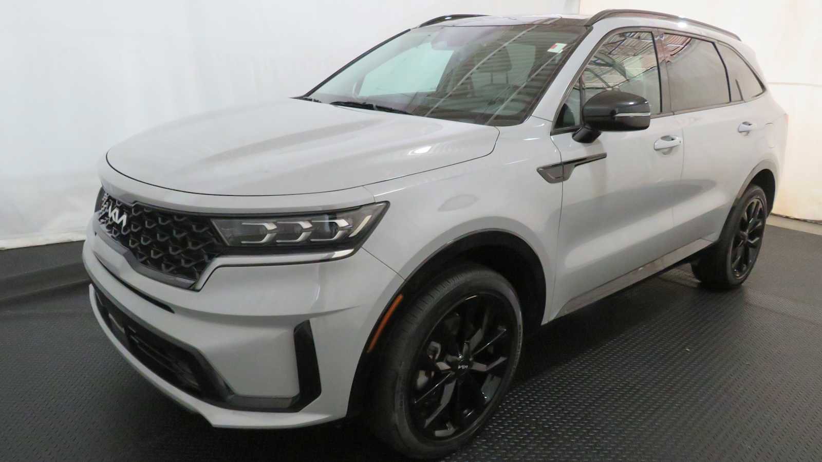 Used 2023 Kia Sorento SX