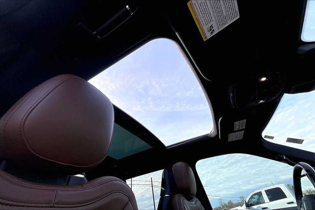 Used 2023 Lincoln Navigator Reserve image 21