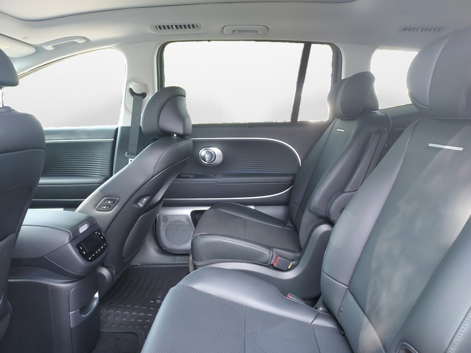 New 2026 Hyundai Ioniq 9 Limited image 12