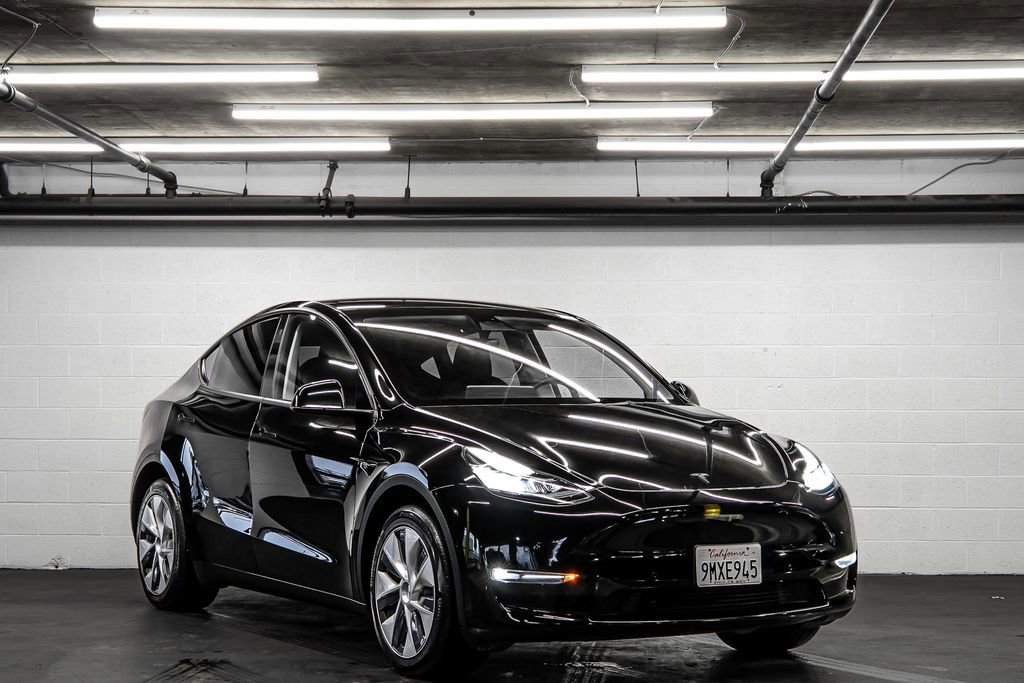 Used 2023 Tesla Model Y Long Range image 7