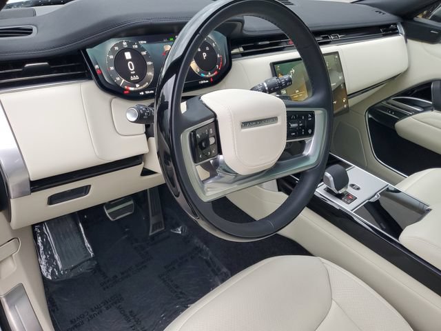 Certified 2026 Land Rover Range Rover SE AWD/4WD image 18