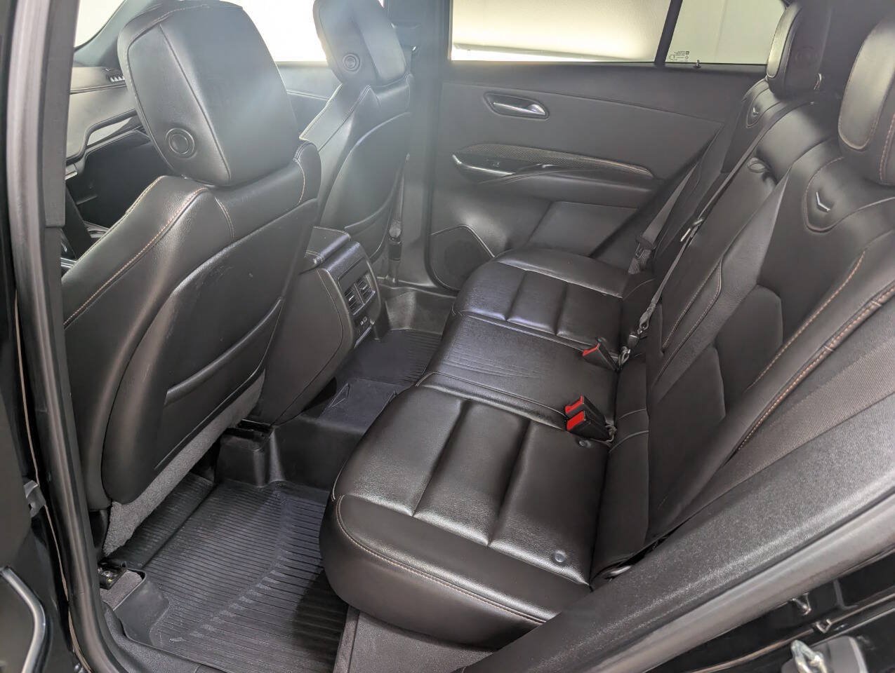 Used 2019 Cadillac XT4 Sport w/ LPO, Midnight Sport Package AWD/4WD image 12