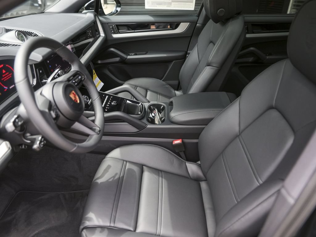 New 2026 Porsche Cayenne Coupe AWD/4WD image 17