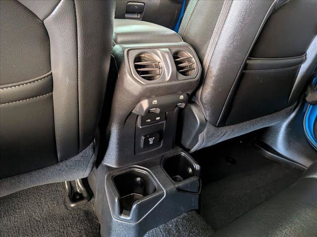 Used 2020 Jeep Gladiator Overland w/ Dual Top Group AWD/4WD image 23